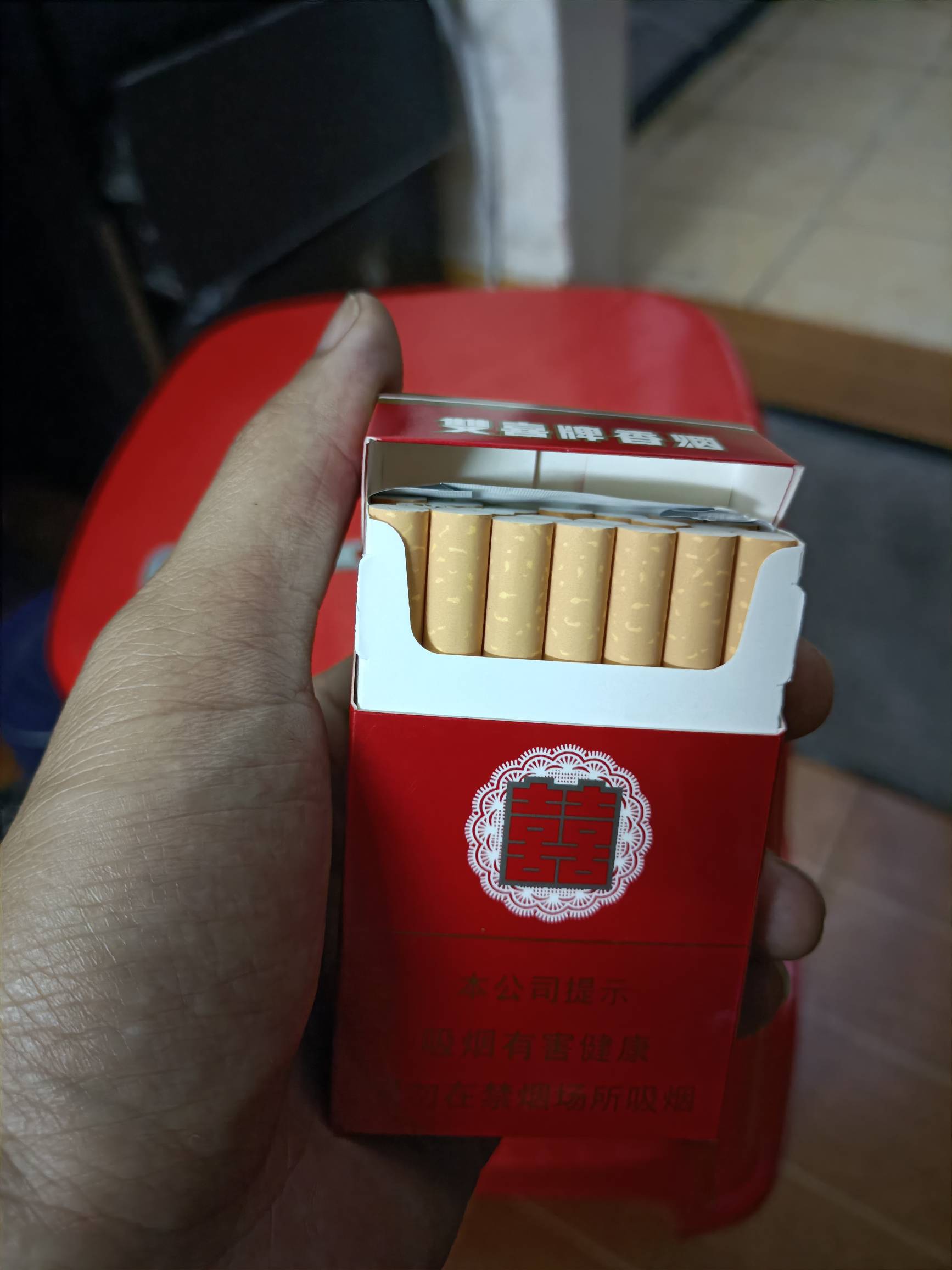 看老哥们申请毛都饥不择食了
建议老哥们食支双喜冷静一点

48 / 作者:离魂洛 / 