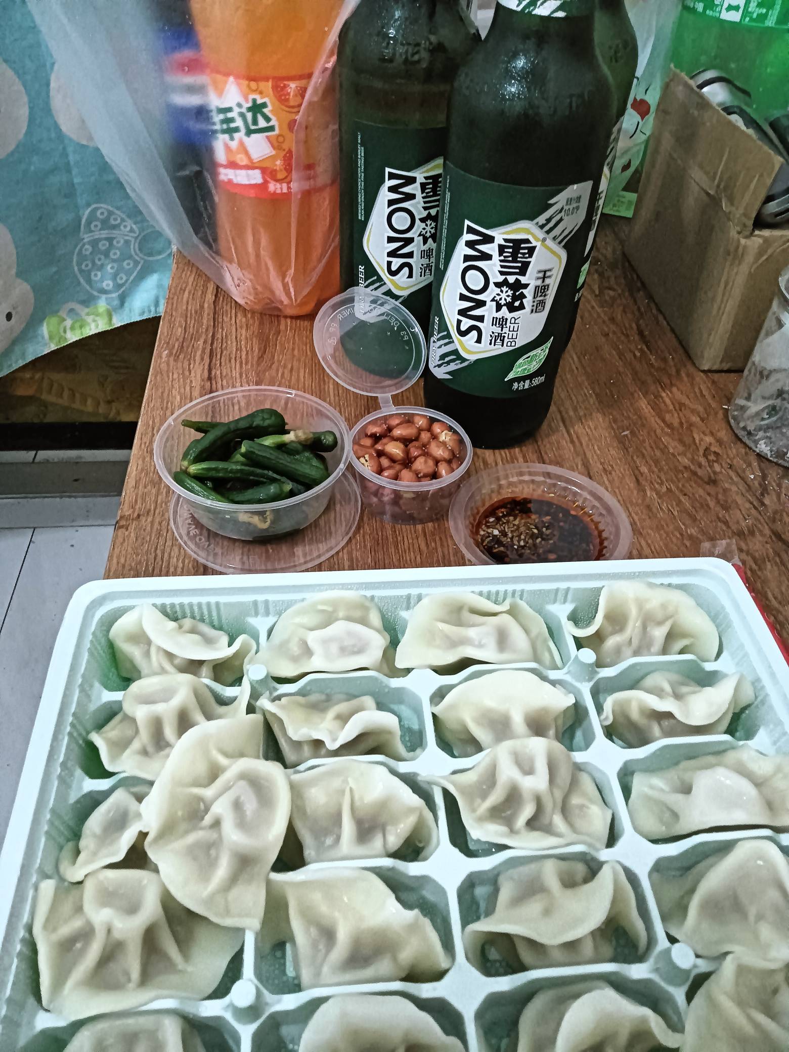 饺子就酒越喝越有，酒水烟已备好，等着过12点，八月已过，九月你好，愿老哥们在九月以48 / 作者:变了格局小了 / 