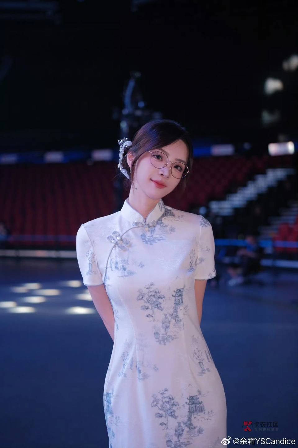 今天去送外卖,有个身高170腿长肤白的美女问我A栋怎么走,我领着她过去了,谁知到了门83 / 作者:天空的时候给我 / 今天去送外卖,有个身高170腿长肤白的美女问我A栋怎么走,我领着她过去了,谁知到了门83 / 作者:天空的时候给我 /