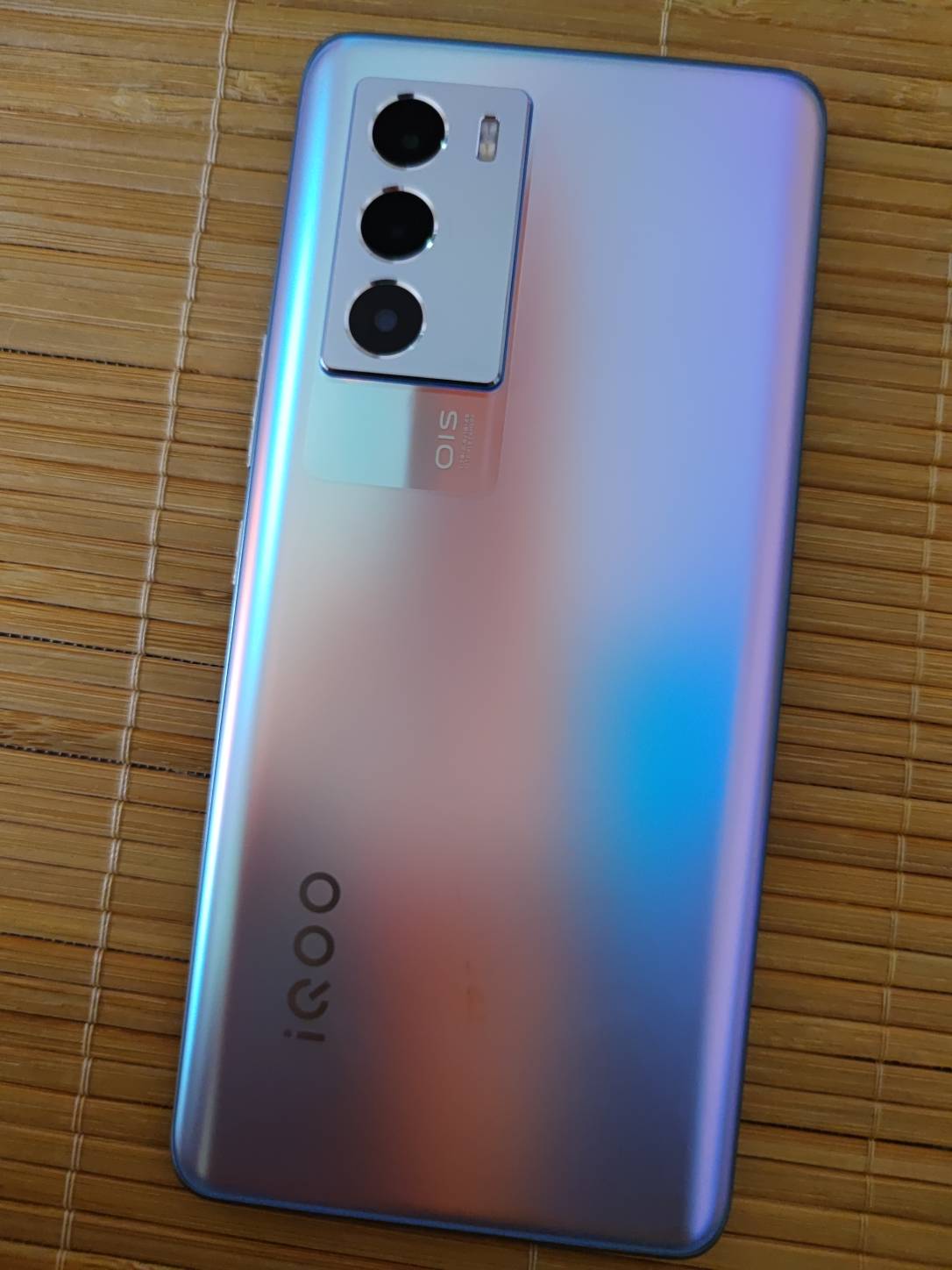 150卖不这个手机，现在开机不了，前段时间都可以，iqooneo5s



51 / 作者:梦回大唐做王爷 / 