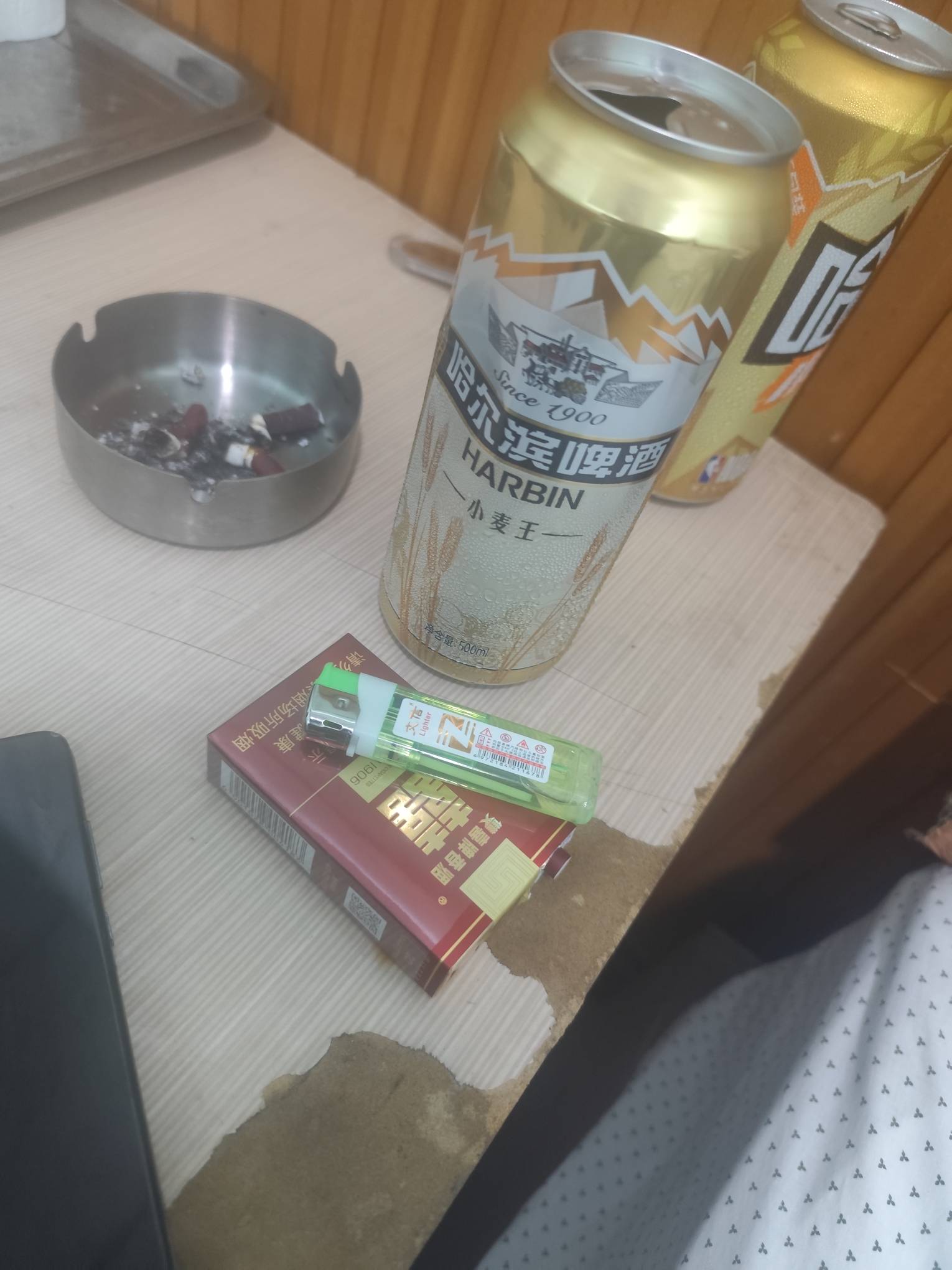 干杯老哥们，又活了一天


35 / 作者:不过是大梦一场 / 