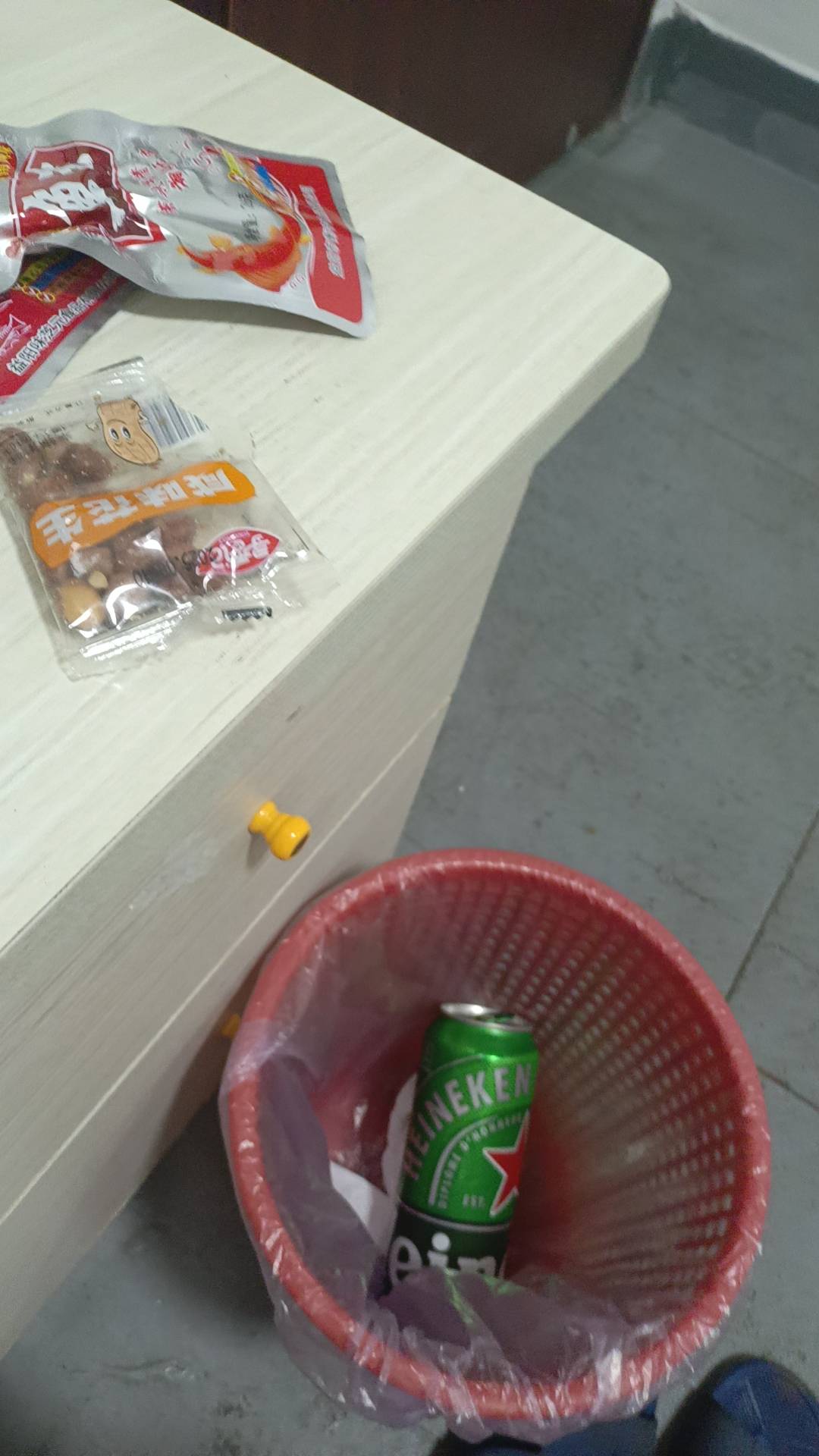 睡不着觉啊，整点！


51 / 作者:潼kk / 