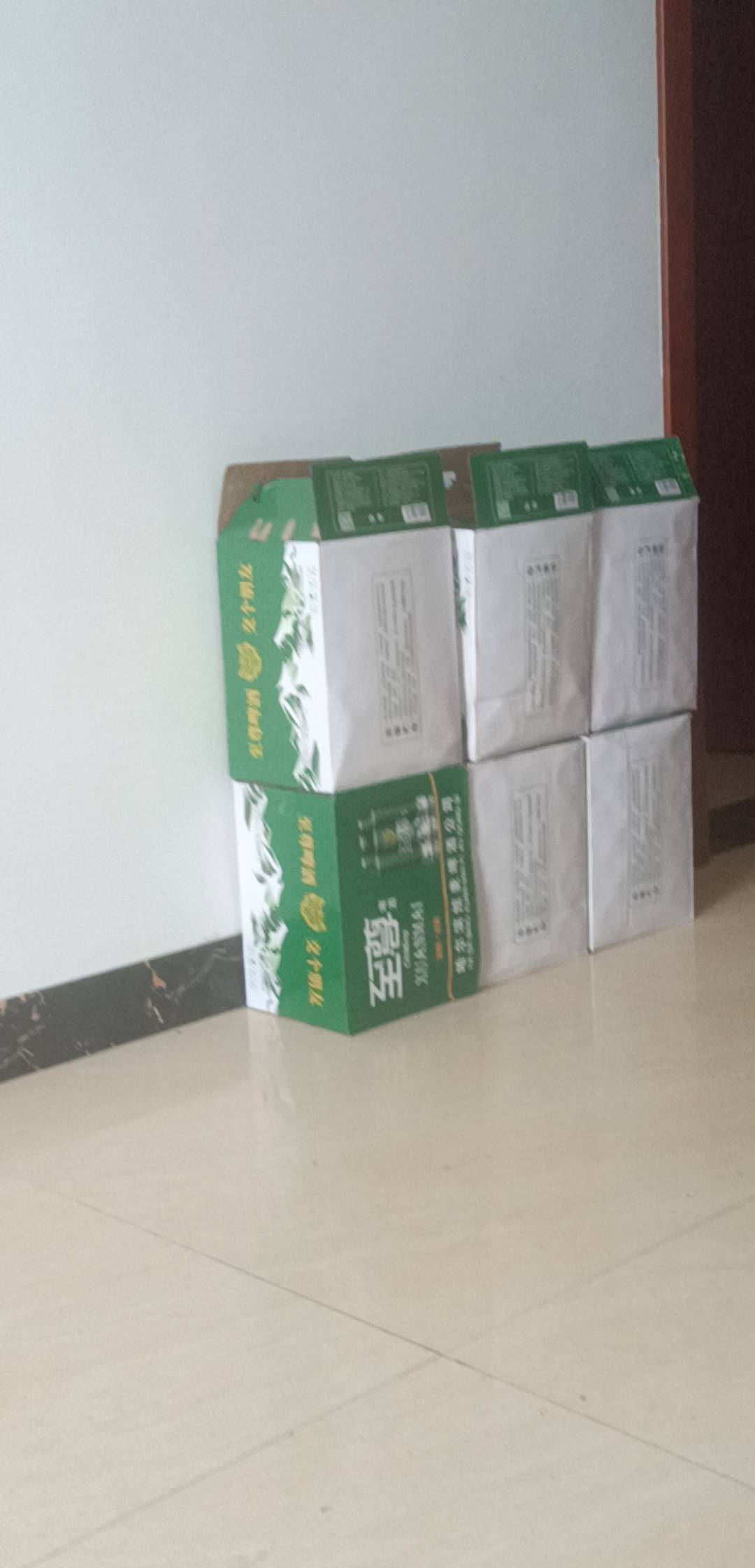 6个人 6件刚起来老哥们

89 / 作者:独立日 / 