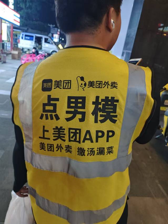 老哥们戒烟和戒酒哪个难

16 / 作者:几把毛都没有绝望了 / 