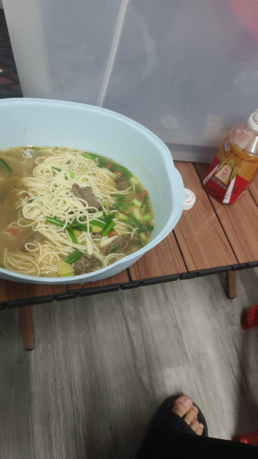 饿了起来煮点面吃


24 / 作者:男人永卟言败 / 