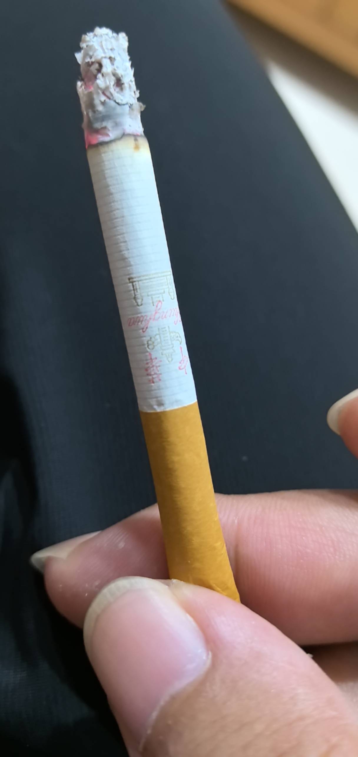 美滋滋



90 / 作者:情绪冷淡且暴躁 / 