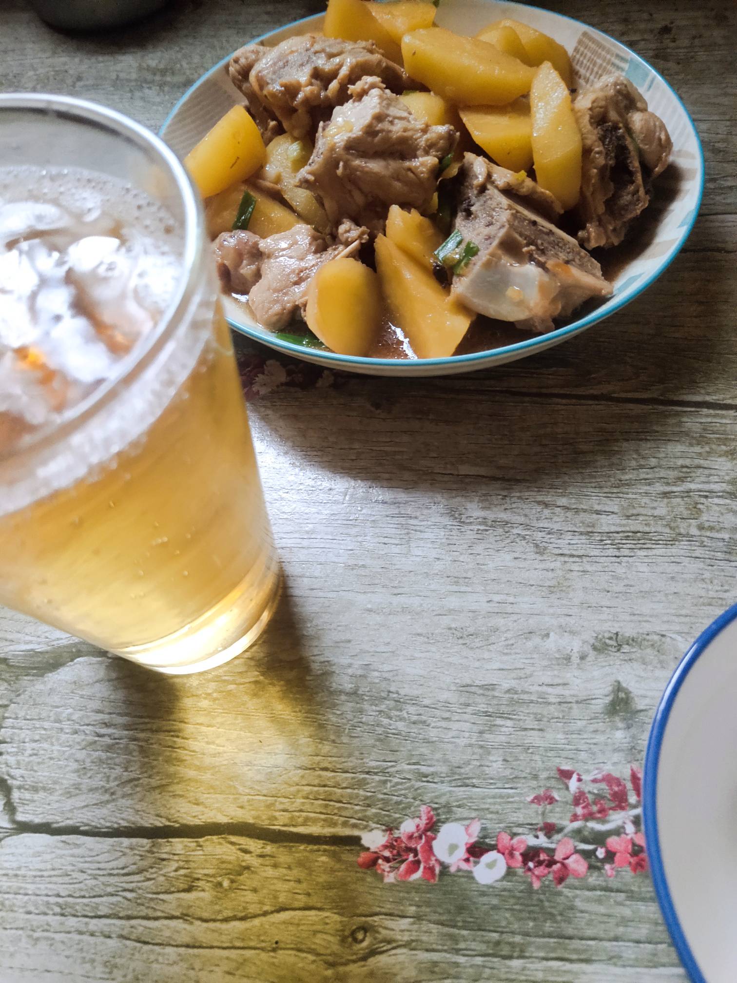 喝一杯

96 / 作者:一路向前8 / 