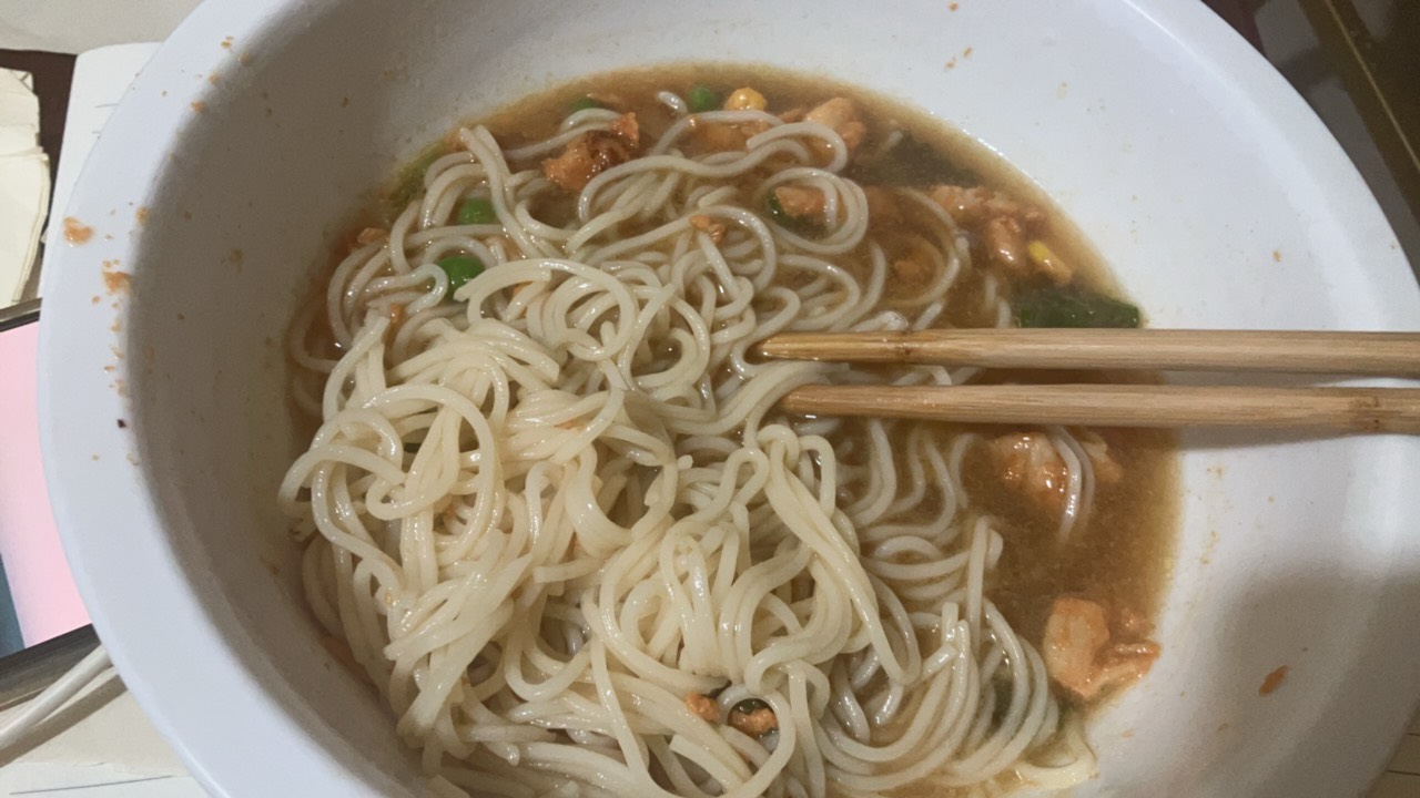 夜宵面条

44 / 作者:小熊科技 / 