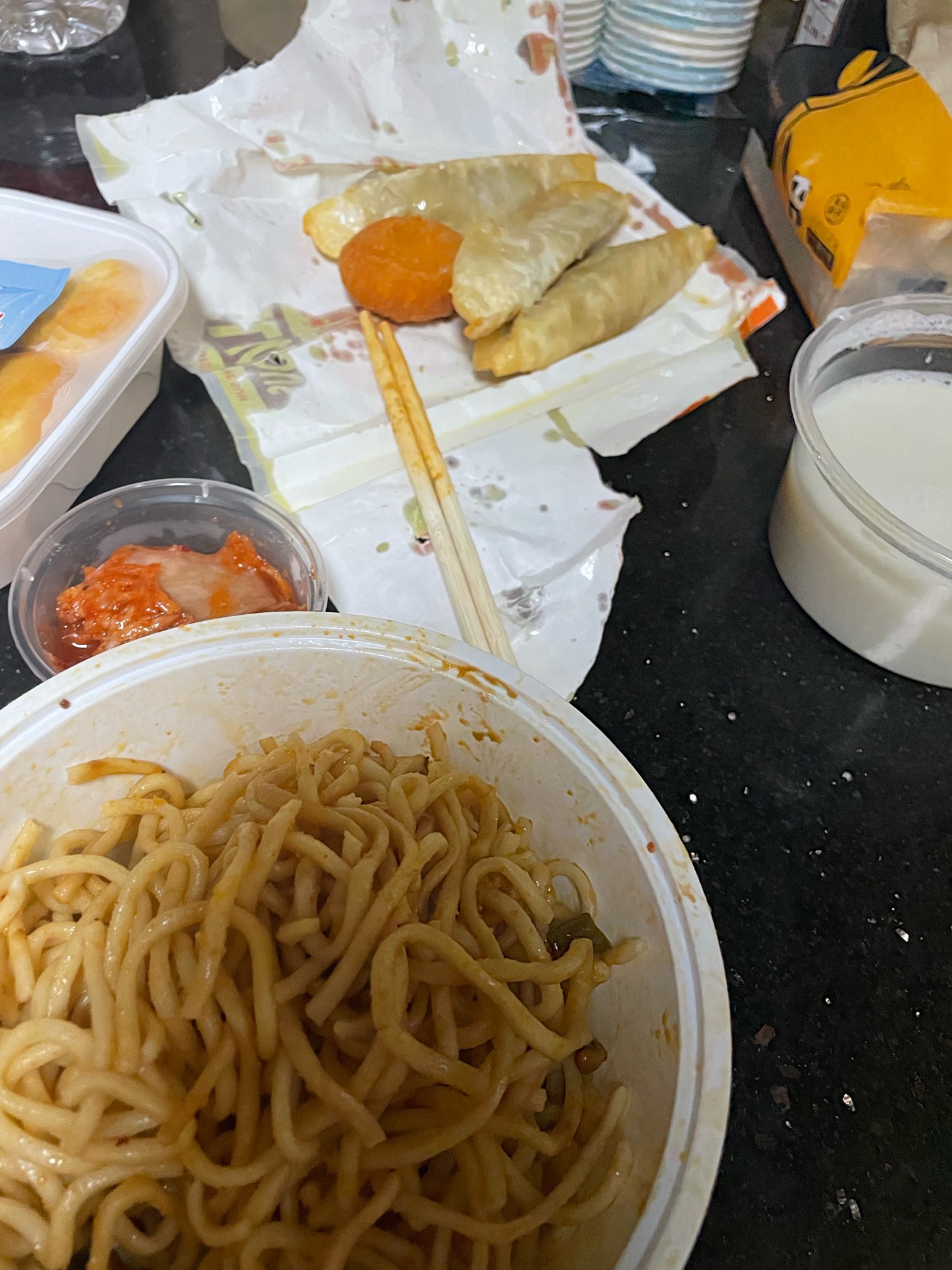 欠钱不还你是大哥，！还得反过来求你是吧。不要了 ，当喂狗了、我知道你在线，不用躲40 / 作者:寻梦青年2 / 