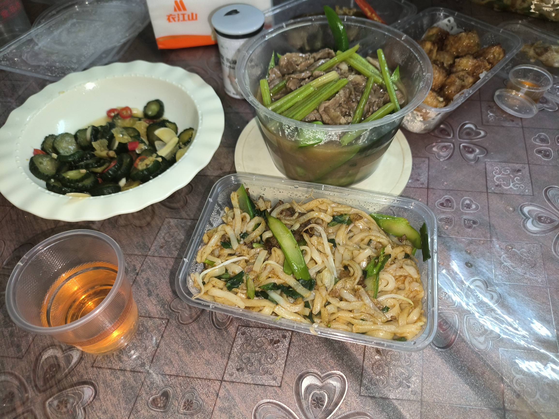 整点自己家酿的

39 / 作者:szk6 / 