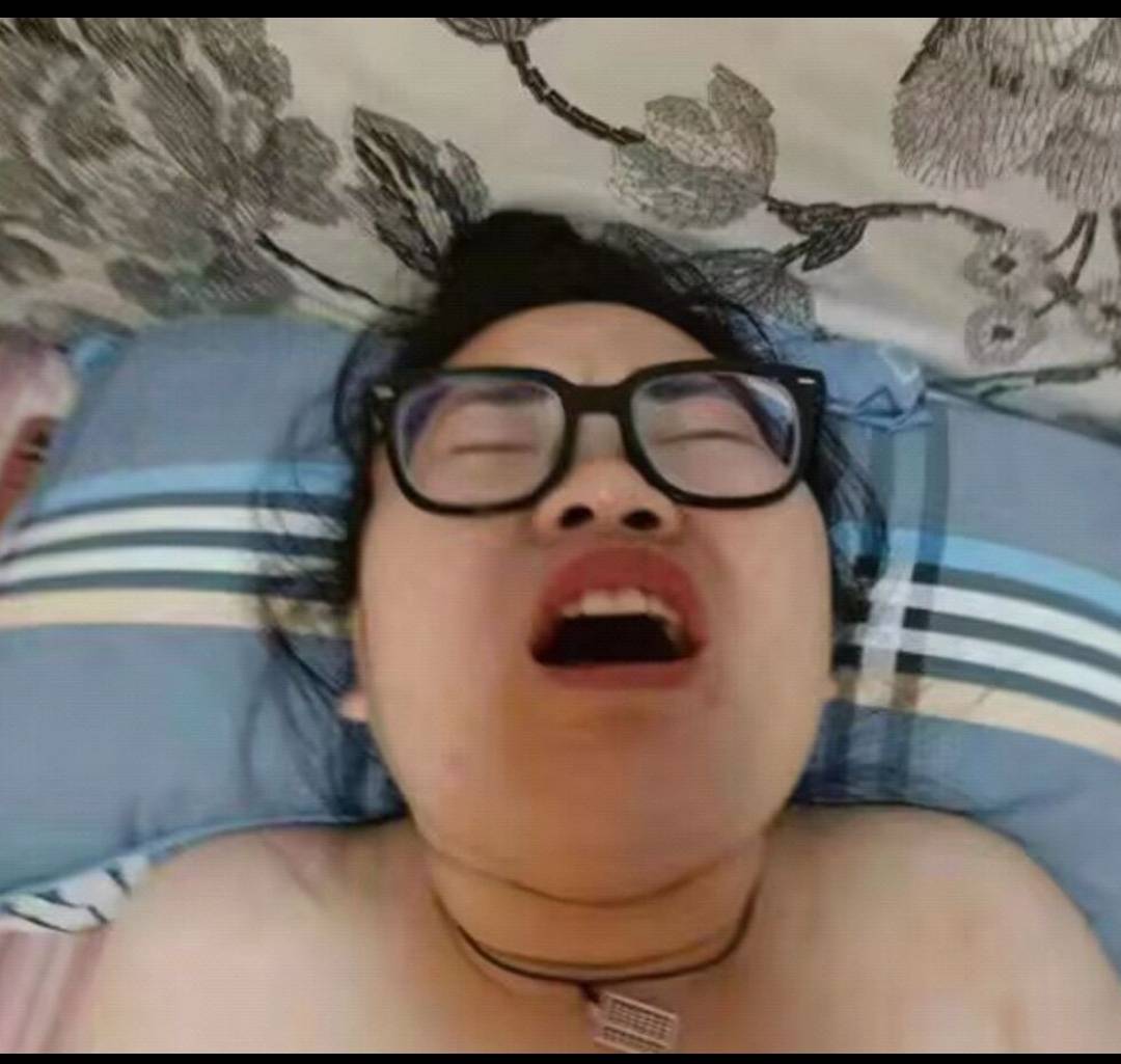 老哥们去贷款中介让找个有五险的人担保这靠谱吗？

10 / 作者:不懂球的小魔仙 / 