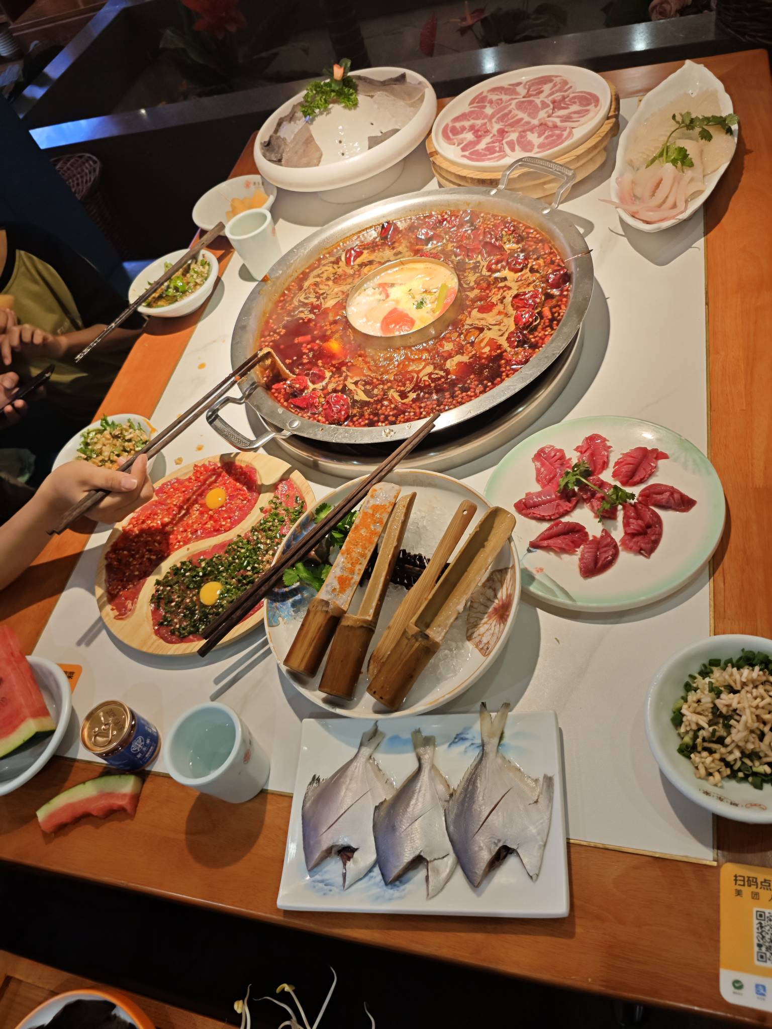 吃火锅了，排队等了一个小时，太饿了


74 / 作者:曾经遗忘的角落 / 