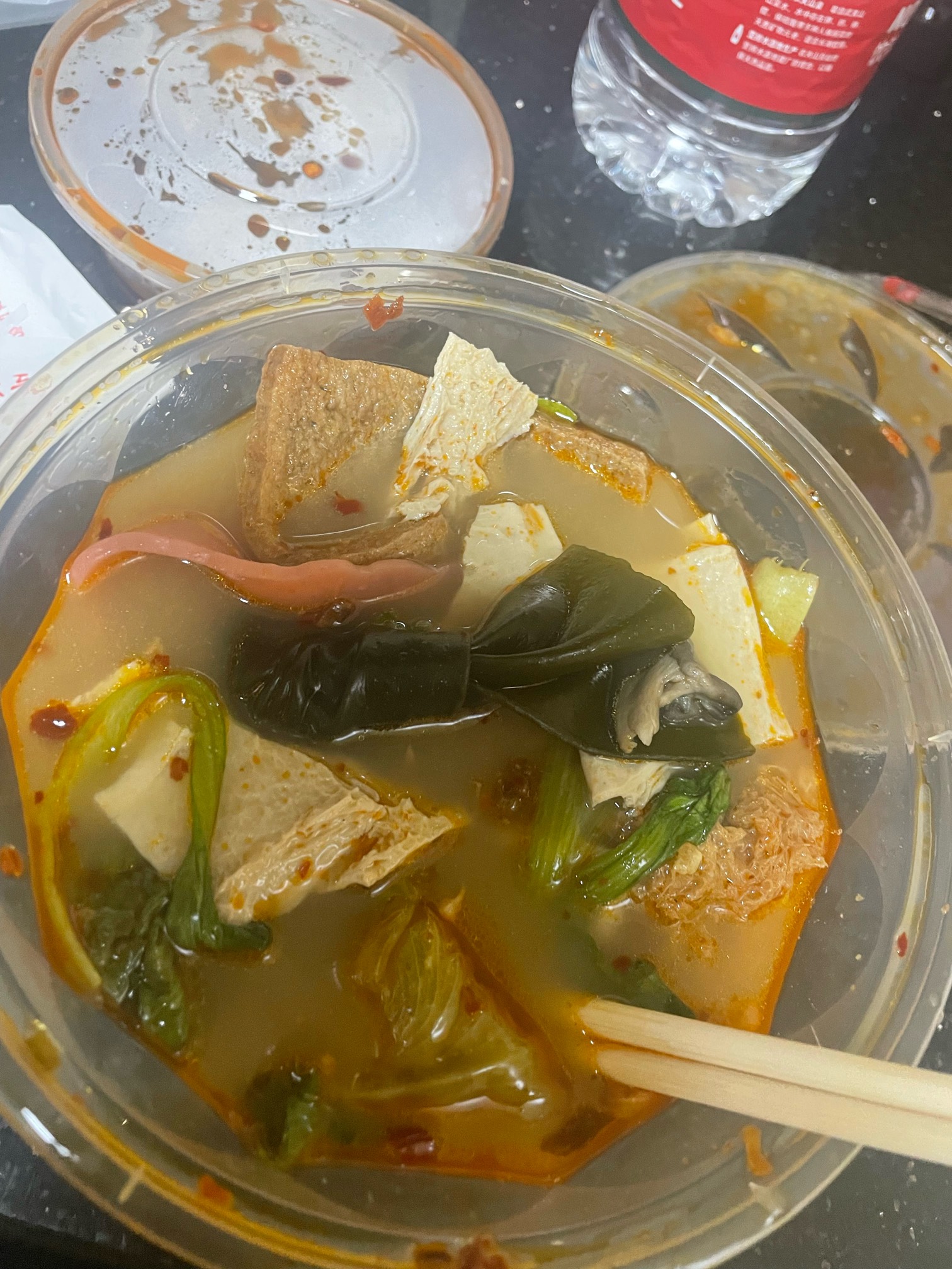 是不是用了小蚕，那些商家偷工减料！还必须得刷个好评 ！ 一份培根 就给了一片 5块

98 / 作者:寻梦青年2 / 