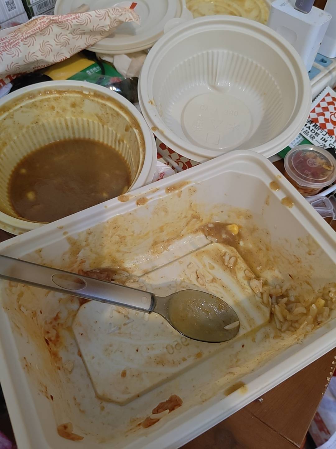 我也是饿了


84 / 作者:网恋被骗五千块 / 