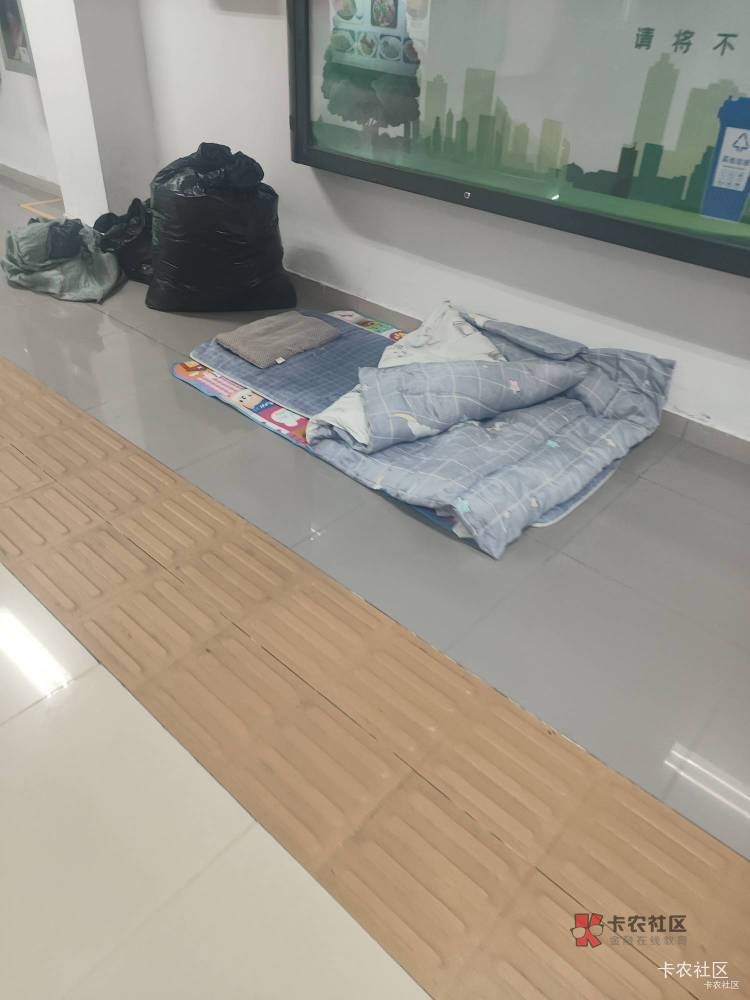 暗区突围还有包吗？可以几个号？

5 / 作者:风中之神-聂风 / 