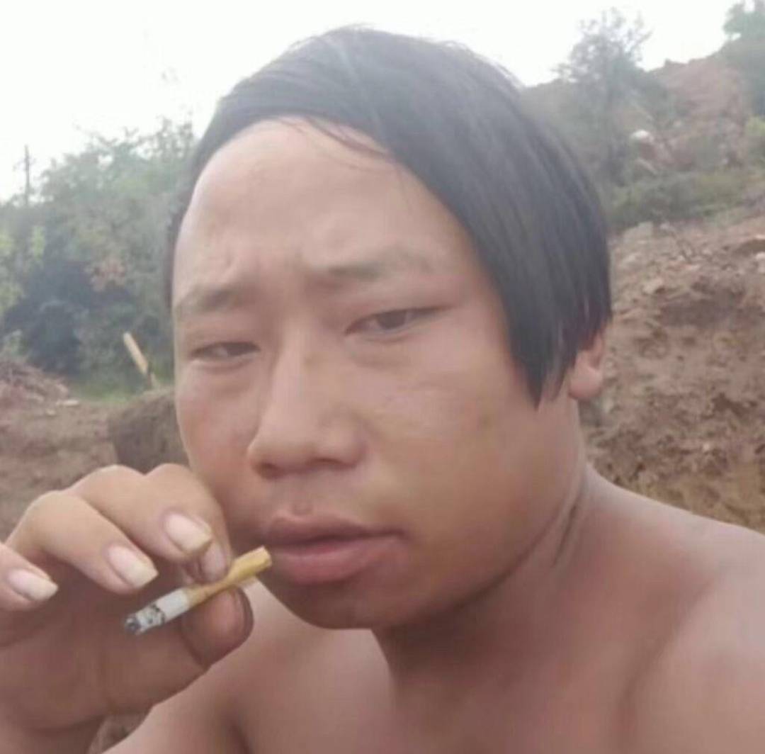好激动啊老哥们，今天晚上就要发工资了，才下夜班回来，一会睡一觉醒来就又有钱了，这43 / 作者:黑鬼儿 / 