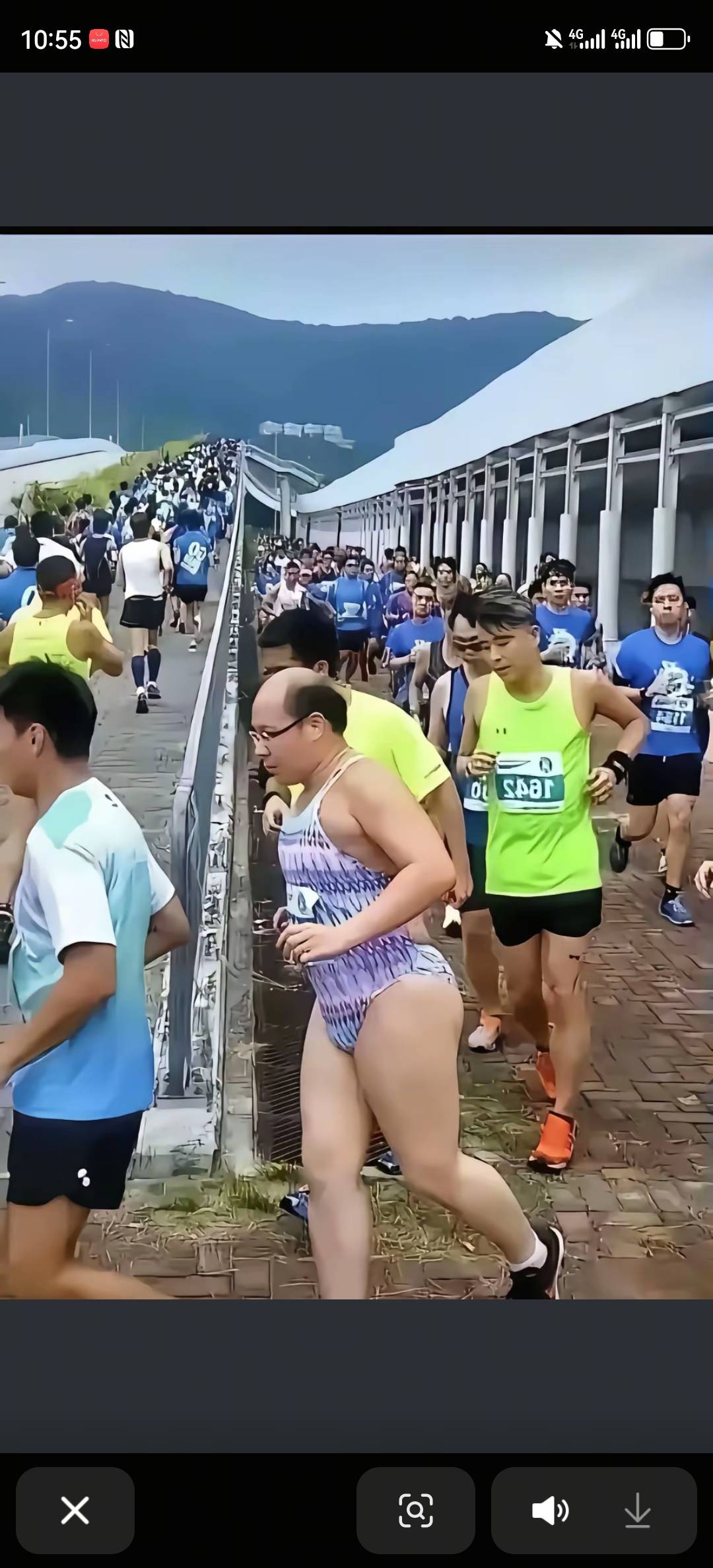 哥们，我真的要笑死了，这是谁的照片啊。。你在等我一会哦。 我整理好全发出来 你核对17 / 作者:湖南陈小春 / 