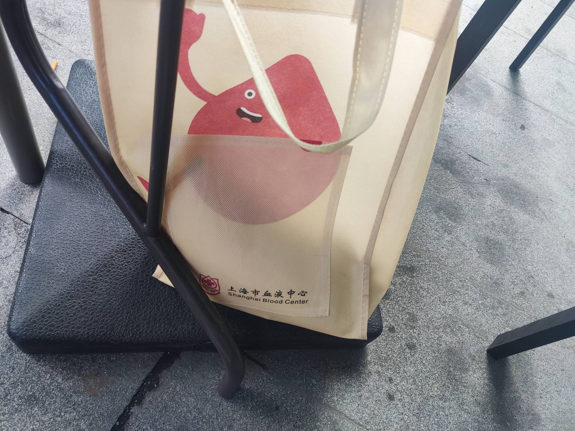 来上海一天把本爱心大使忙坏了，下午在去一趟车管所今天就完美完成任务了美滋滋啊。

58 / 作者:麻将糊了333 / 