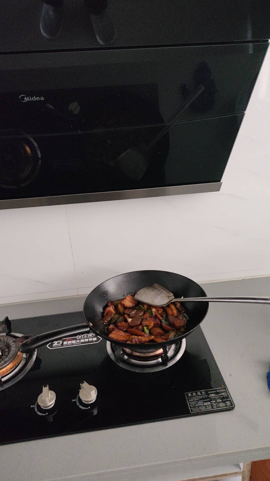 老哥们先动筷吧

88 / 作者:新火试新茶 / 