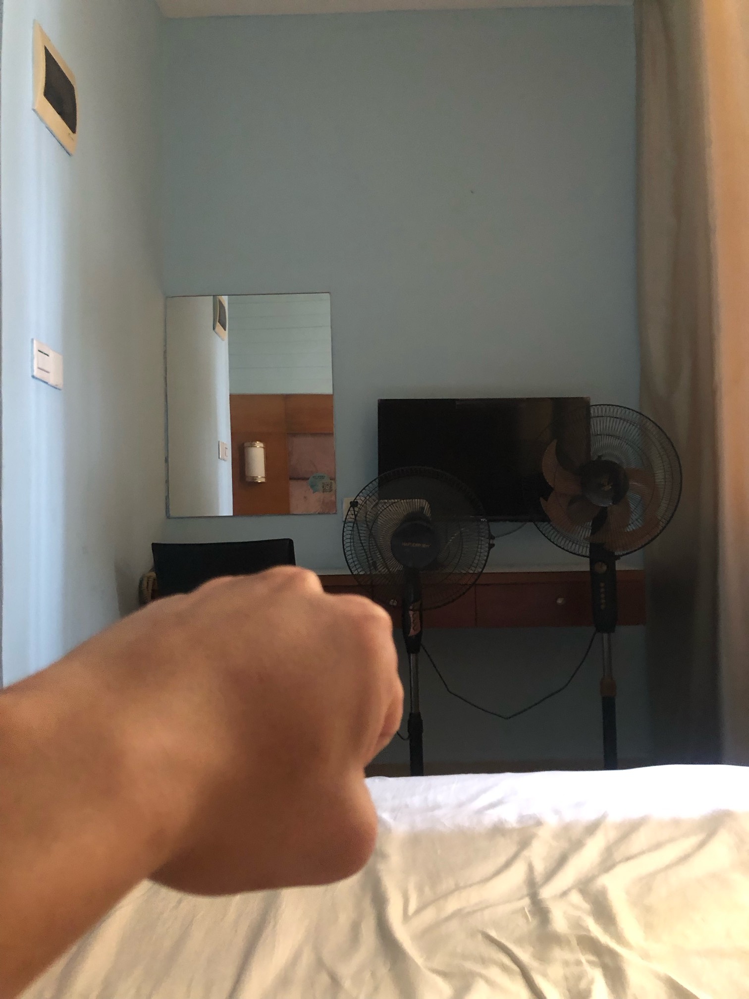 150挂壁房住久了，实付4入住挂壁酒店，出来享受下51-50

57 / 作者:区委叔记 / 