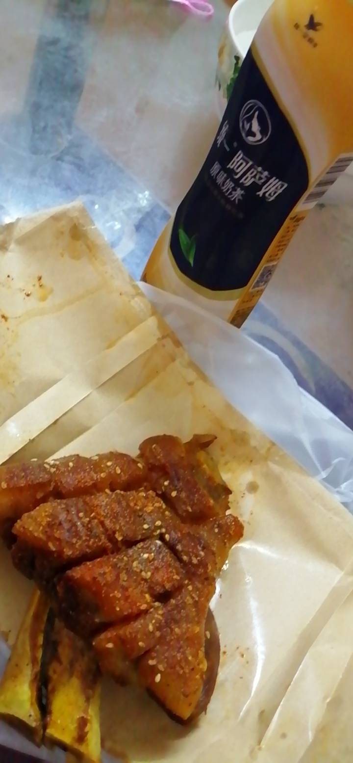有点单调的宵夜

26 / 作者:优女 / 