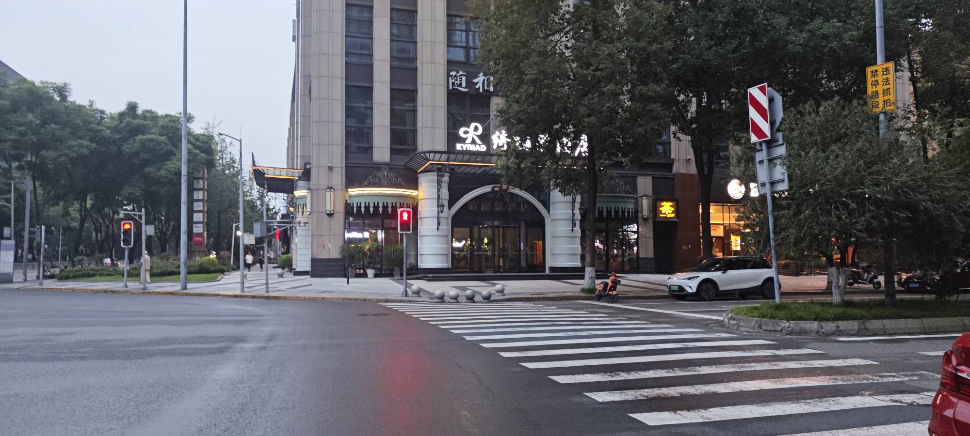 老哥们，牛马打工人起来上班了

55 / 作者:黑鬼儿 / 