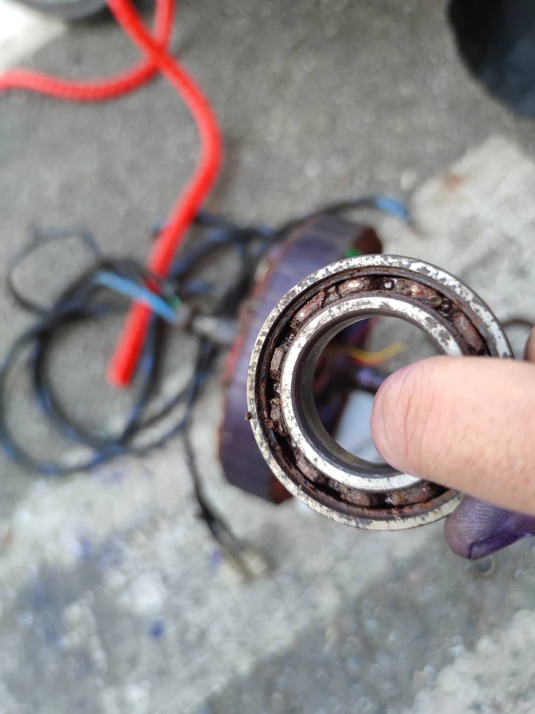 还买工具自己换，这要把车头拆成这个鬼样子你会啊

17 / 作者:卡农菲菲菲 / 