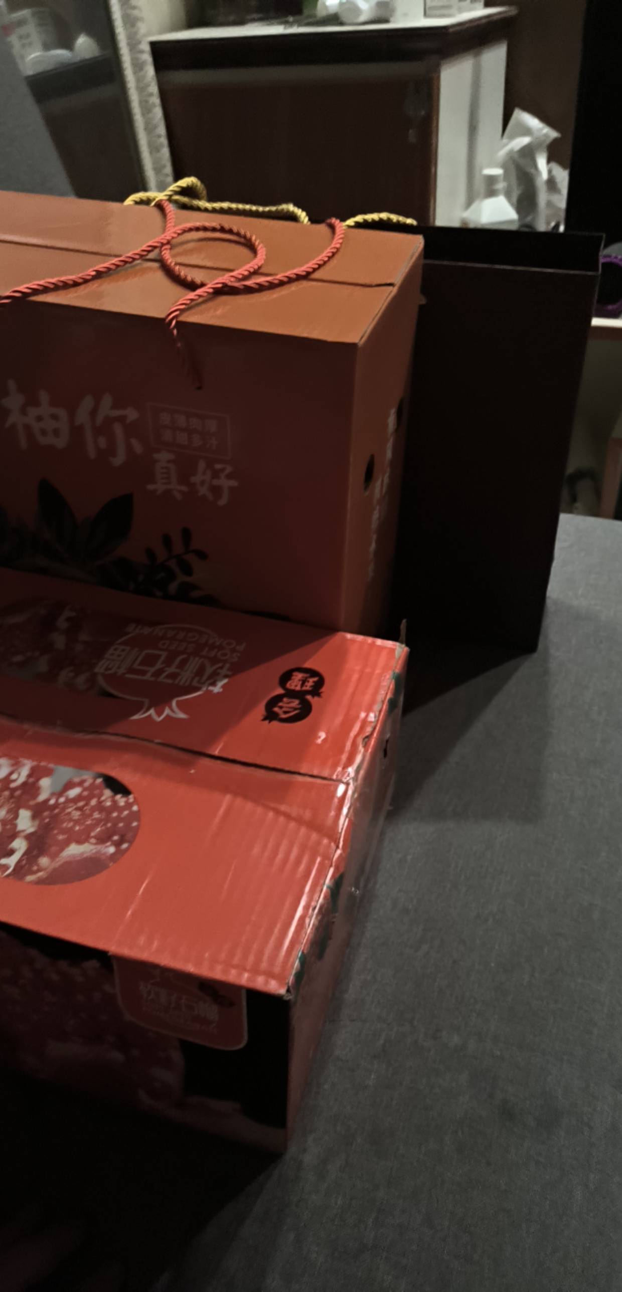 刚上一个月班，刚好下个月中秋和国庆，8天假期，还有礼品。

63 / 作者:大学毕业 / 