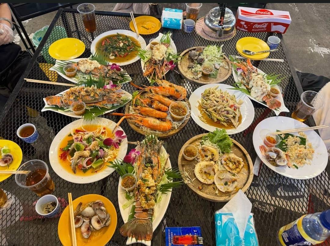 吃晚饭了，老哥们

74 / 作者:团结丰富 / 