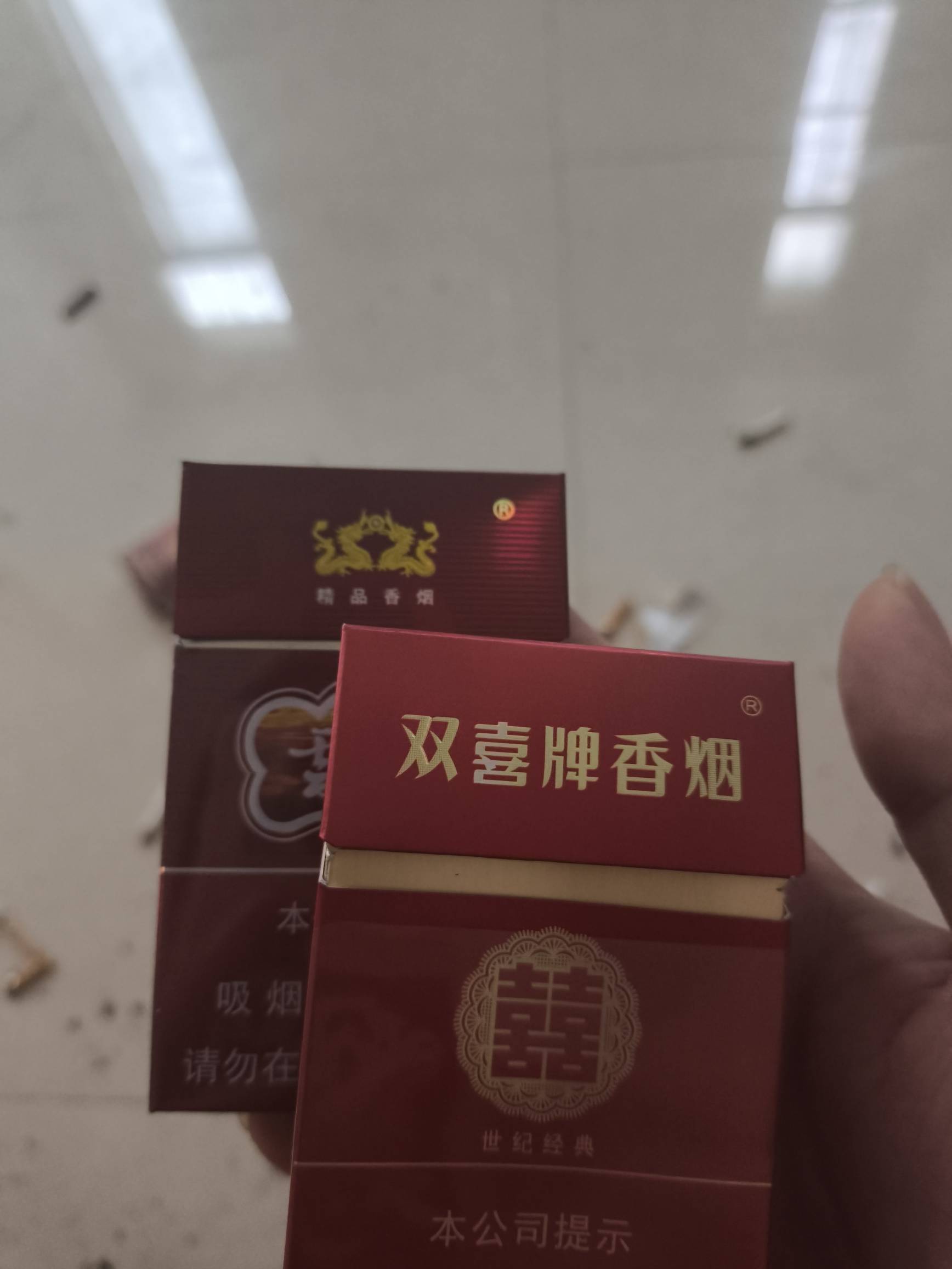 老哥们你们一天多少烟 今晚用了多少？

52 / 作者:附近司机 / 