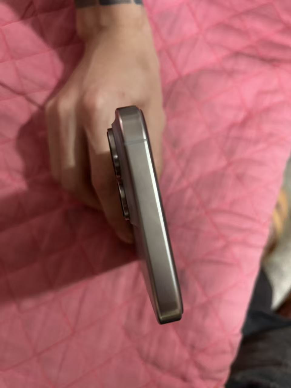 新机8999用了5个月，今天倒下了卖了6600又买了一个14pm 4150元，这种日子什么才是个头38 / 作者:陪您去看海 / 