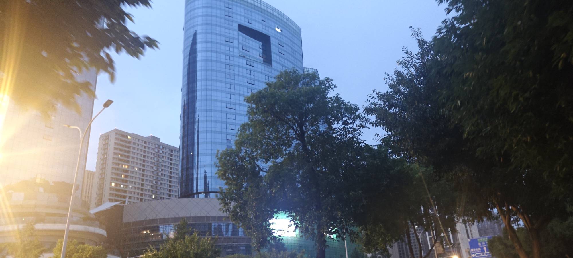 老哥们 刚睡醒才发现彩票中了500万！！！！！！！500万啊！！！我终于站起来了

40 / 作者:黑鬼儿 / 