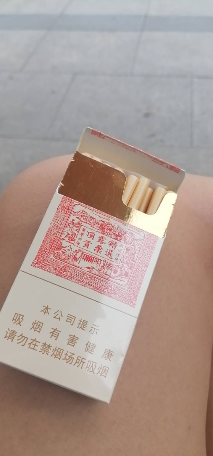 吃完饭，来一根，老哥们先抽，

25 / 作者:故事大王磨推鬼 / 