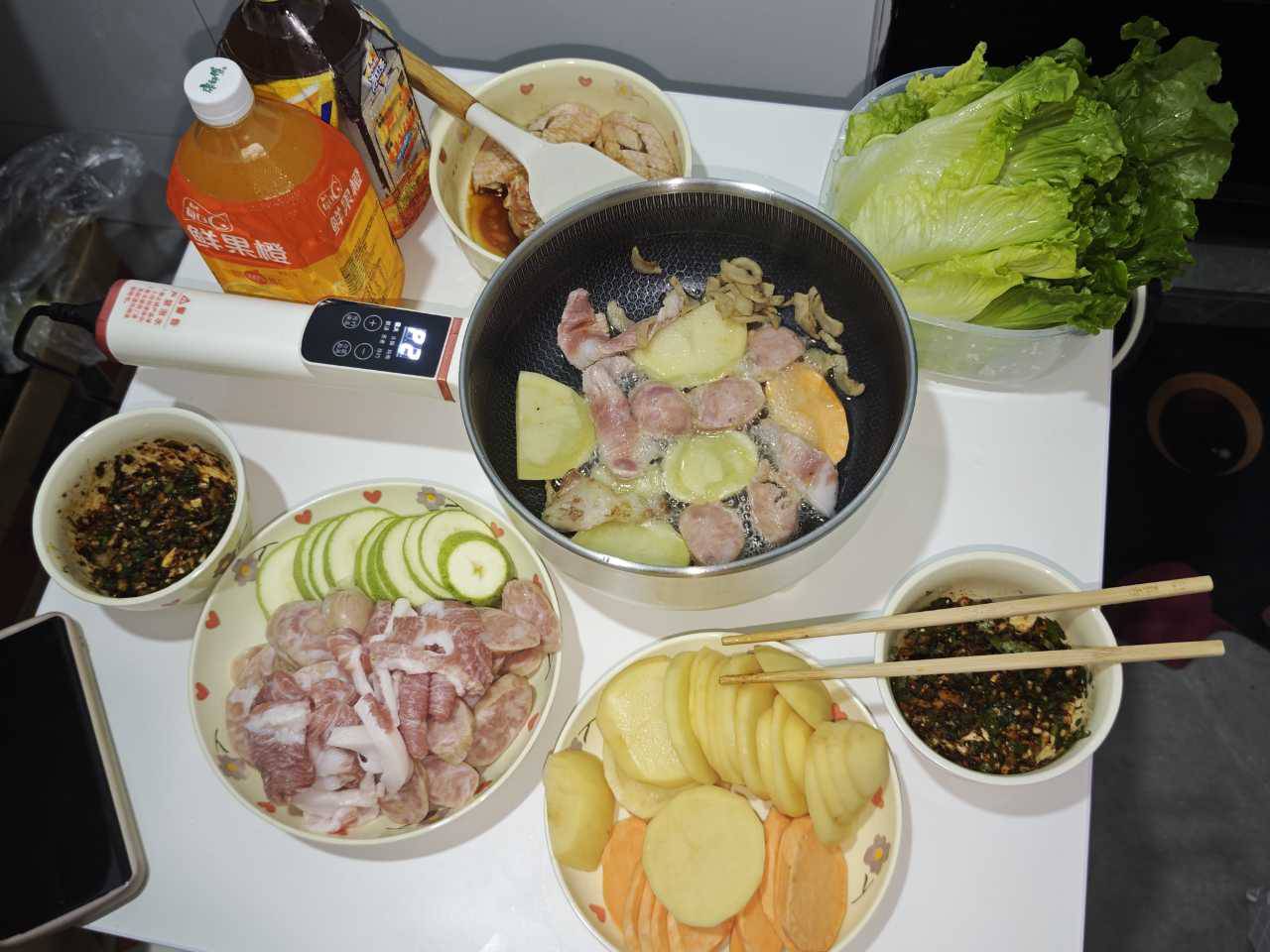 老哥们吃饭了

7 / 作者:aj11 / 