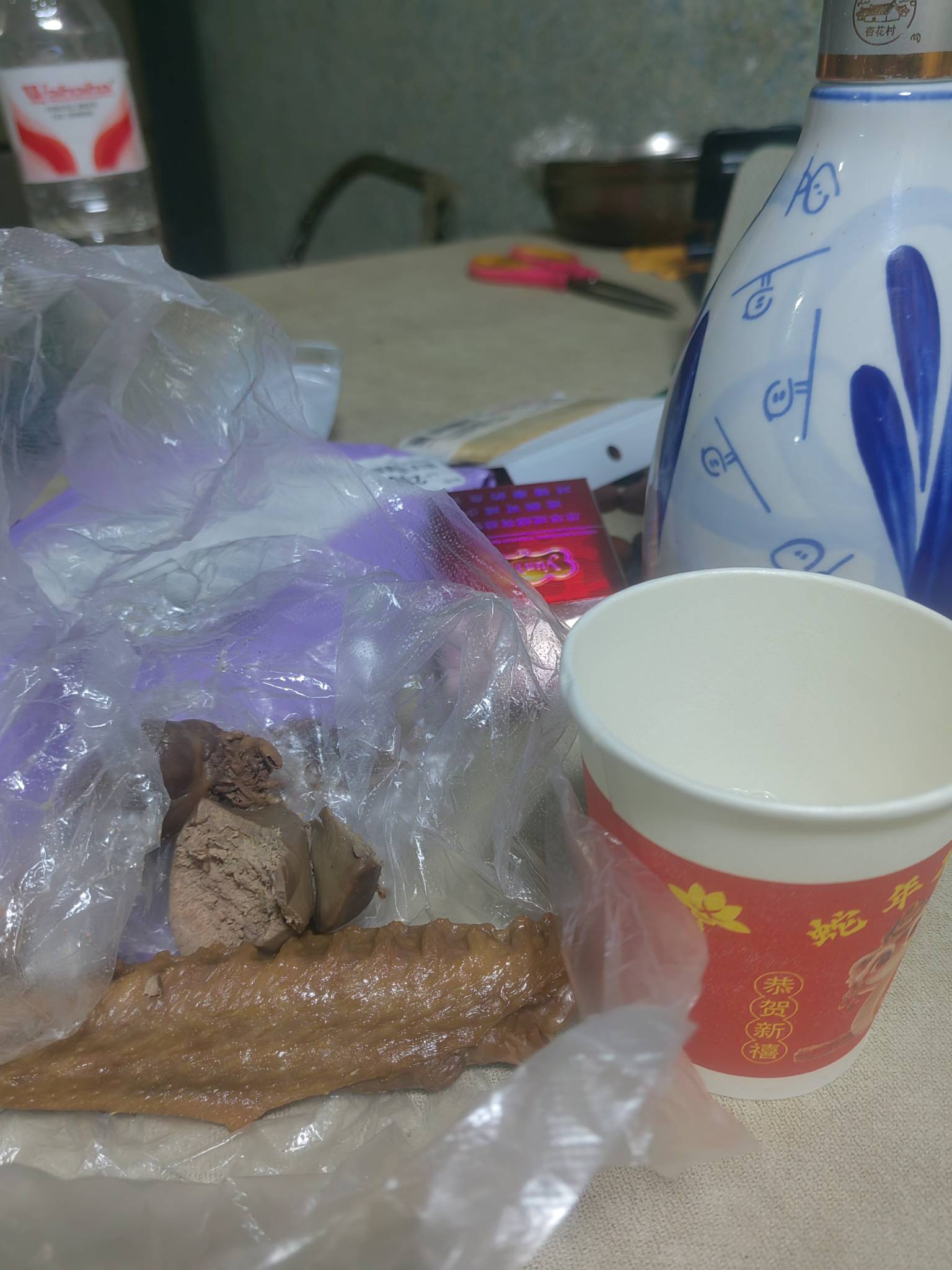 鹅肝配小酒，舒坦

100 / 作者:miaiai / 