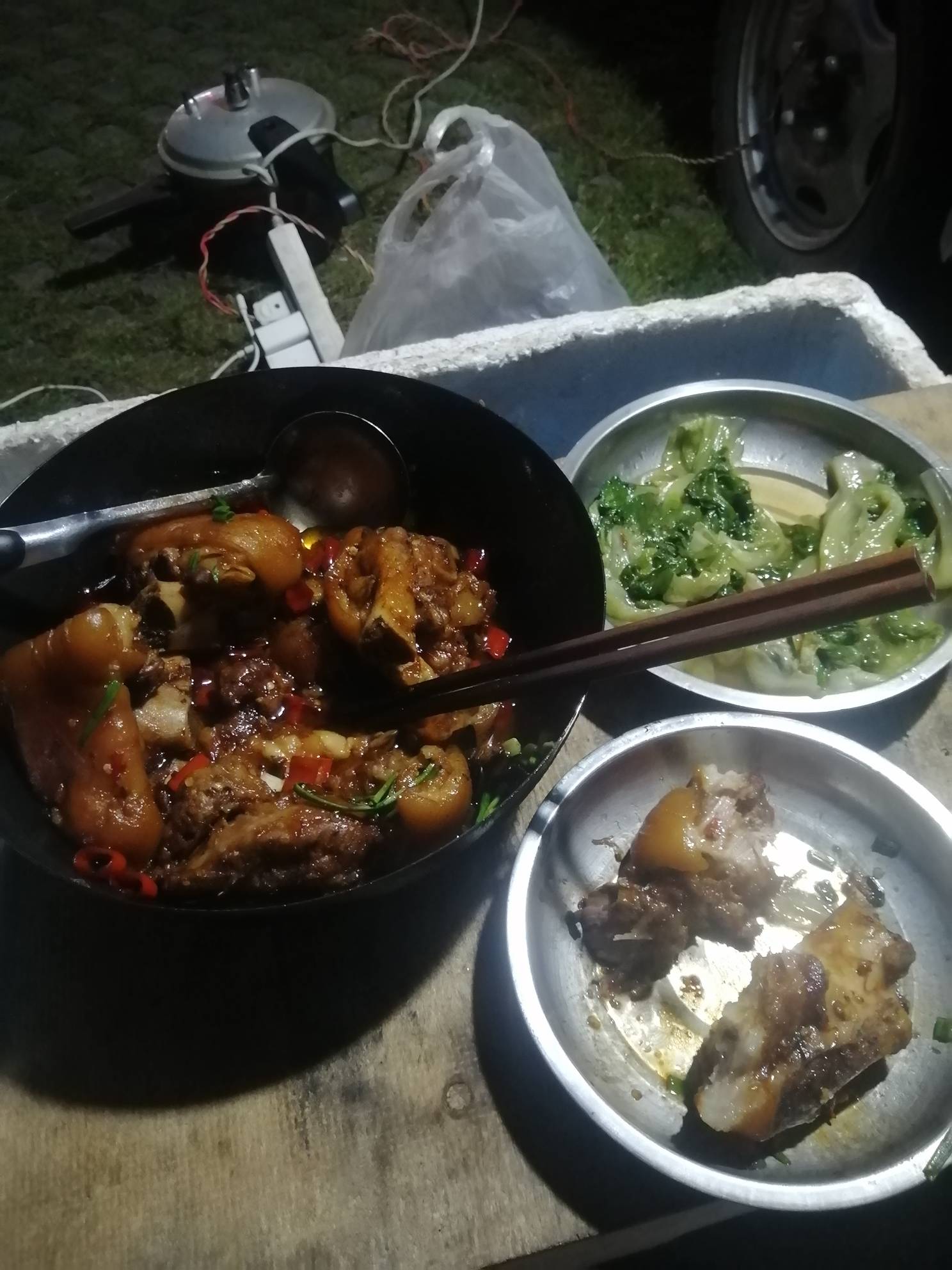 开吃了，中秋快乐！



81 / 作者:卡农新来的 / 