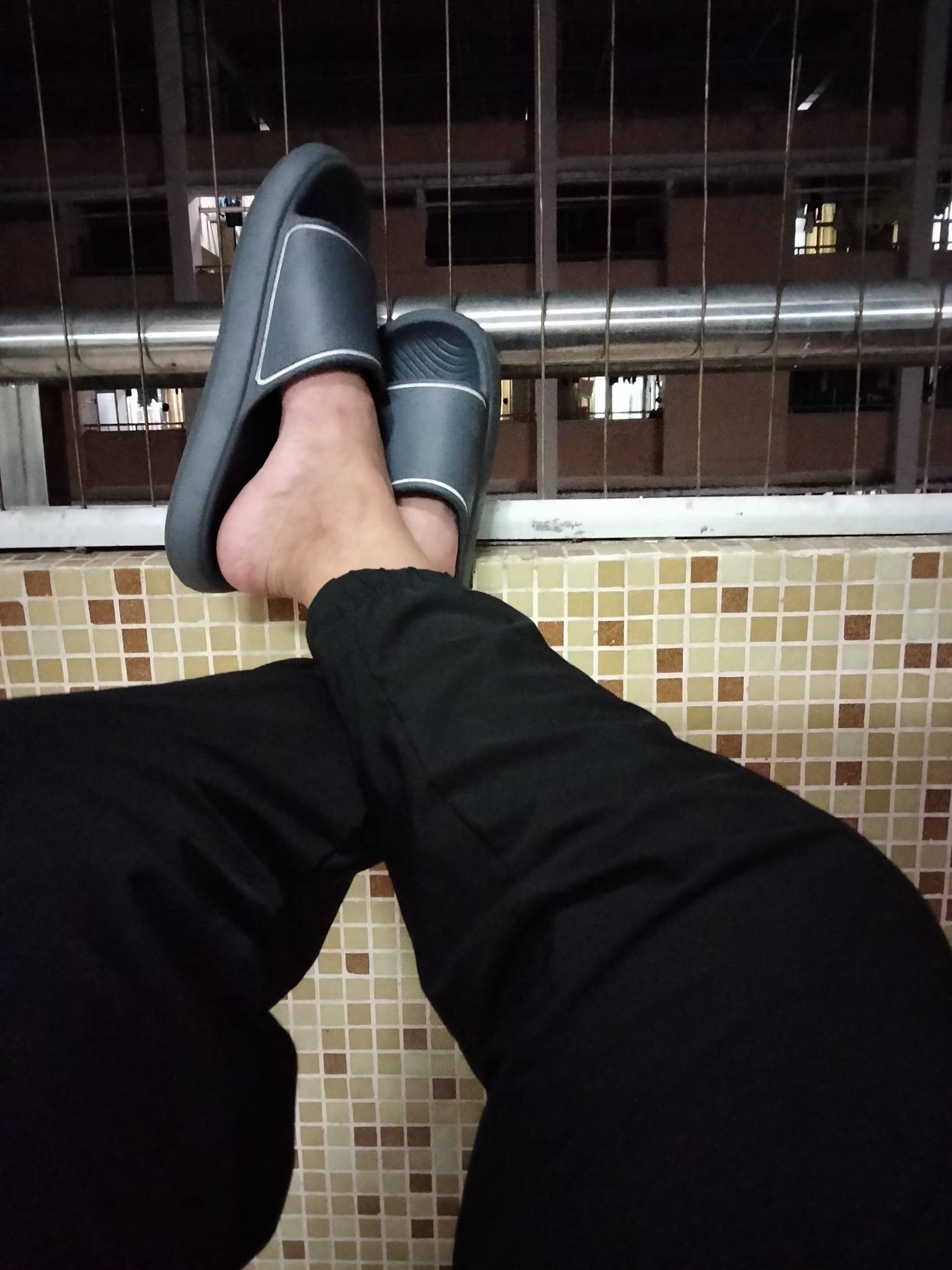 做不一样的事，看同一个月亮。

祝卡农所有老哥中秋节快乐！

         写于2025年1066 / 作者:君子之交淡如水 / 