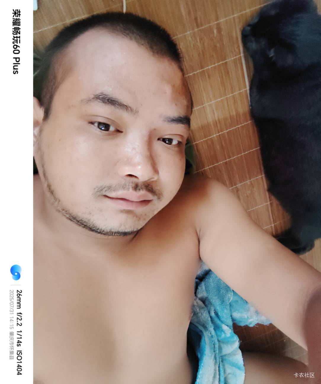 我猫这下真的饿晕了，买的猫粮没到已经咕咕叫了。特别是看着我喵喵叫的时候又拿不出猫69 / 作者:风中之神-聂风 / 