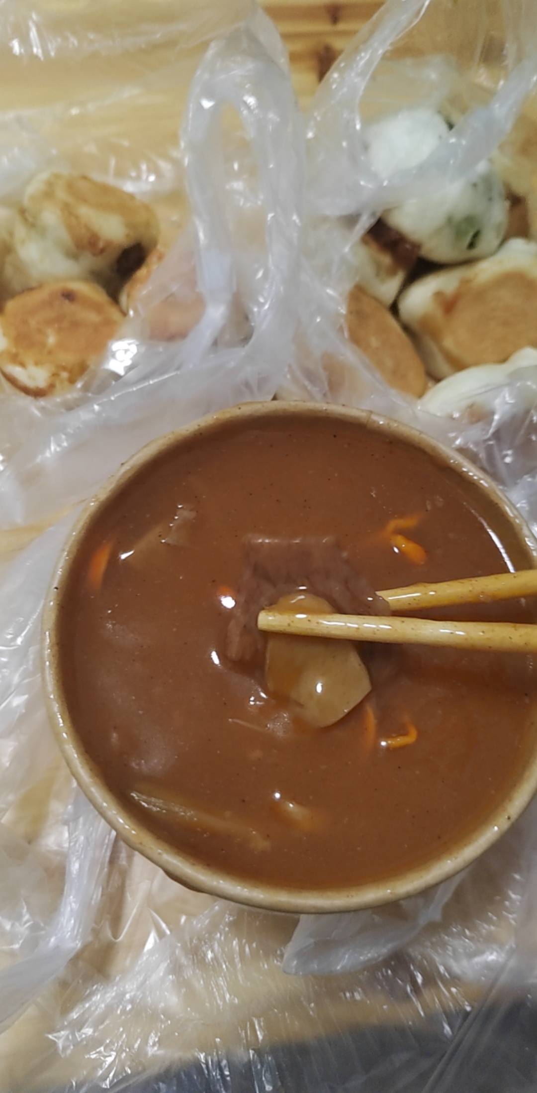 河南的老哥吃早餐了，喝牛肉胡辣汤了没有

98 / 作者:挂比了救我鸭 / 