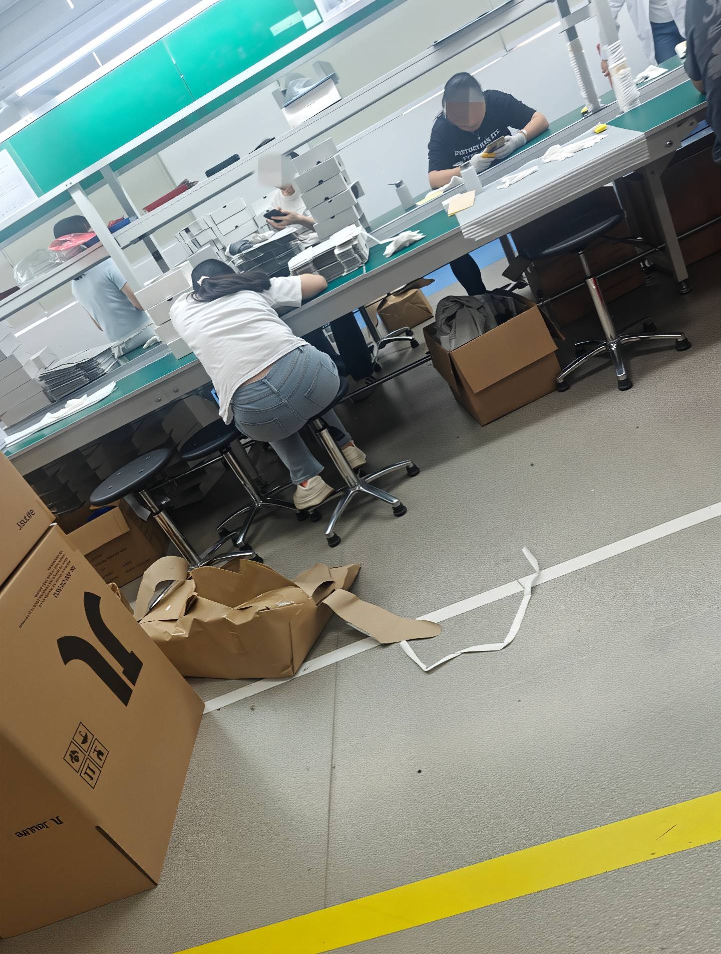 屋漏偏逢连夜雨，厄运专找苦命人，农业拉人反申请让本不富裕的家庭更加雪上加霜。


66 / 作者:梦回大唐做王爷 / 