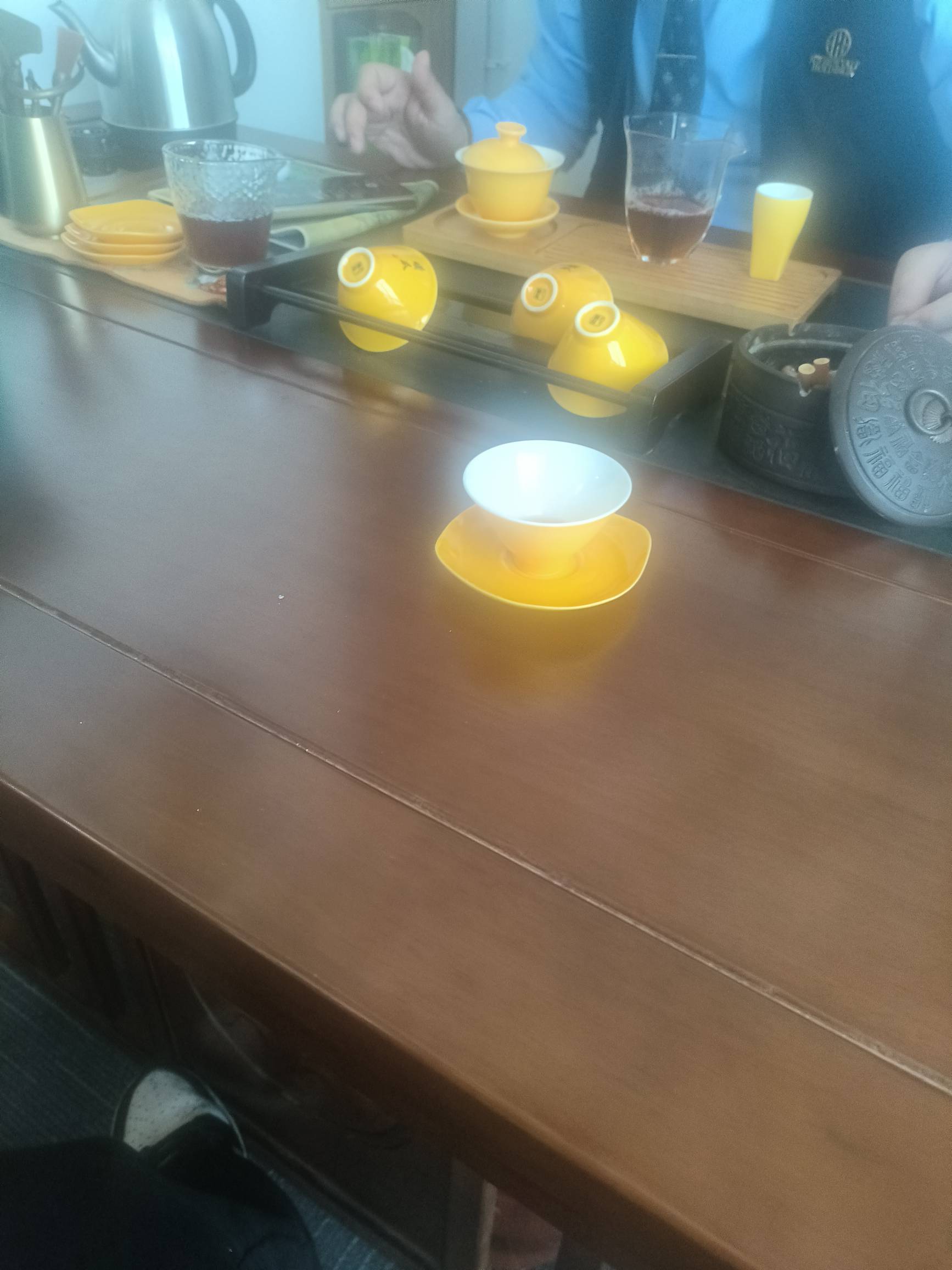 卖个耳机还要跑到什么公司进来喊他什么总捧臭脚

77 / 作者:kim哥哥 / 