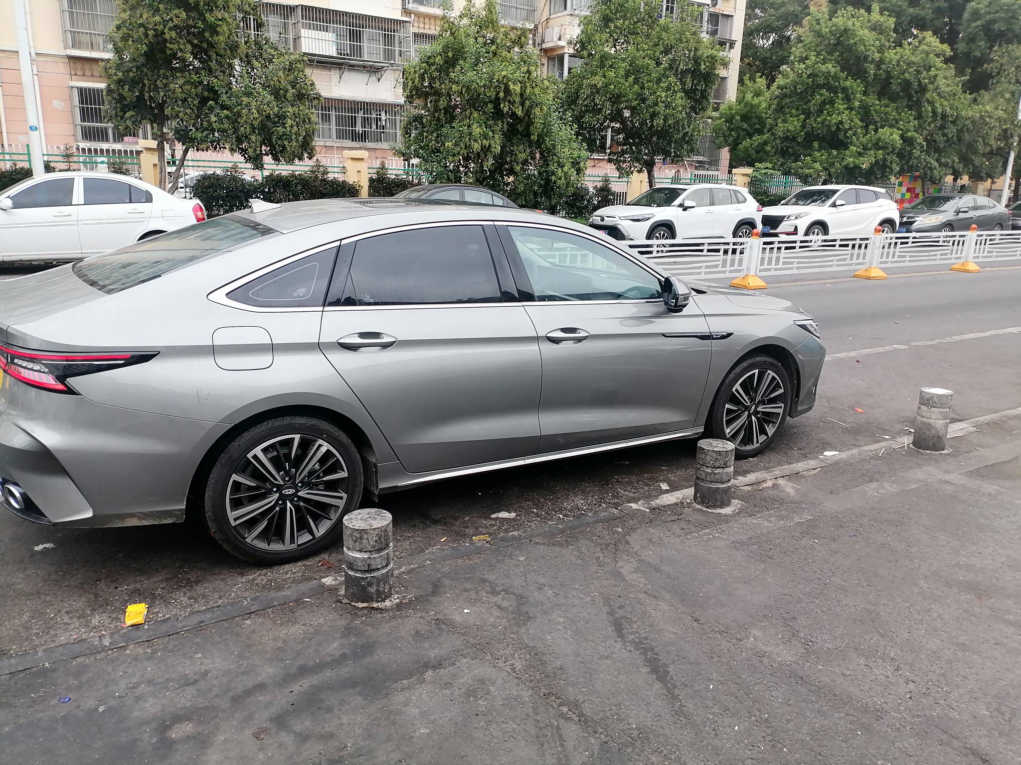 老哥帮我看看这个全款挂壁车，裸车发票96000，还没到一个月，我征信全部逾期好几年了42 / 作者:故事大王磨推鬼 / 