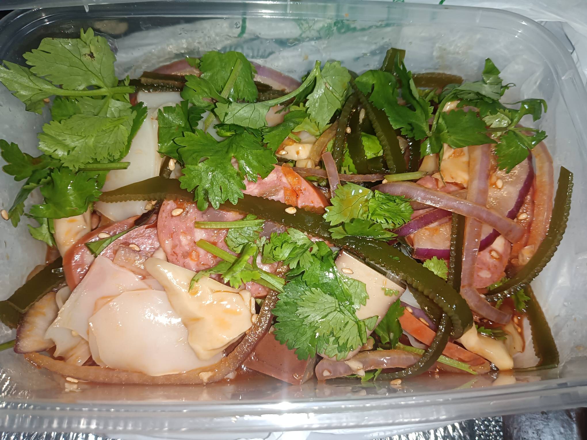 前面那老哥发的跟我最近常吃的是同一家凉拌菜，味道确实不错，点三荤五素T餐最实惠，56 / 作者:从简从简 / 