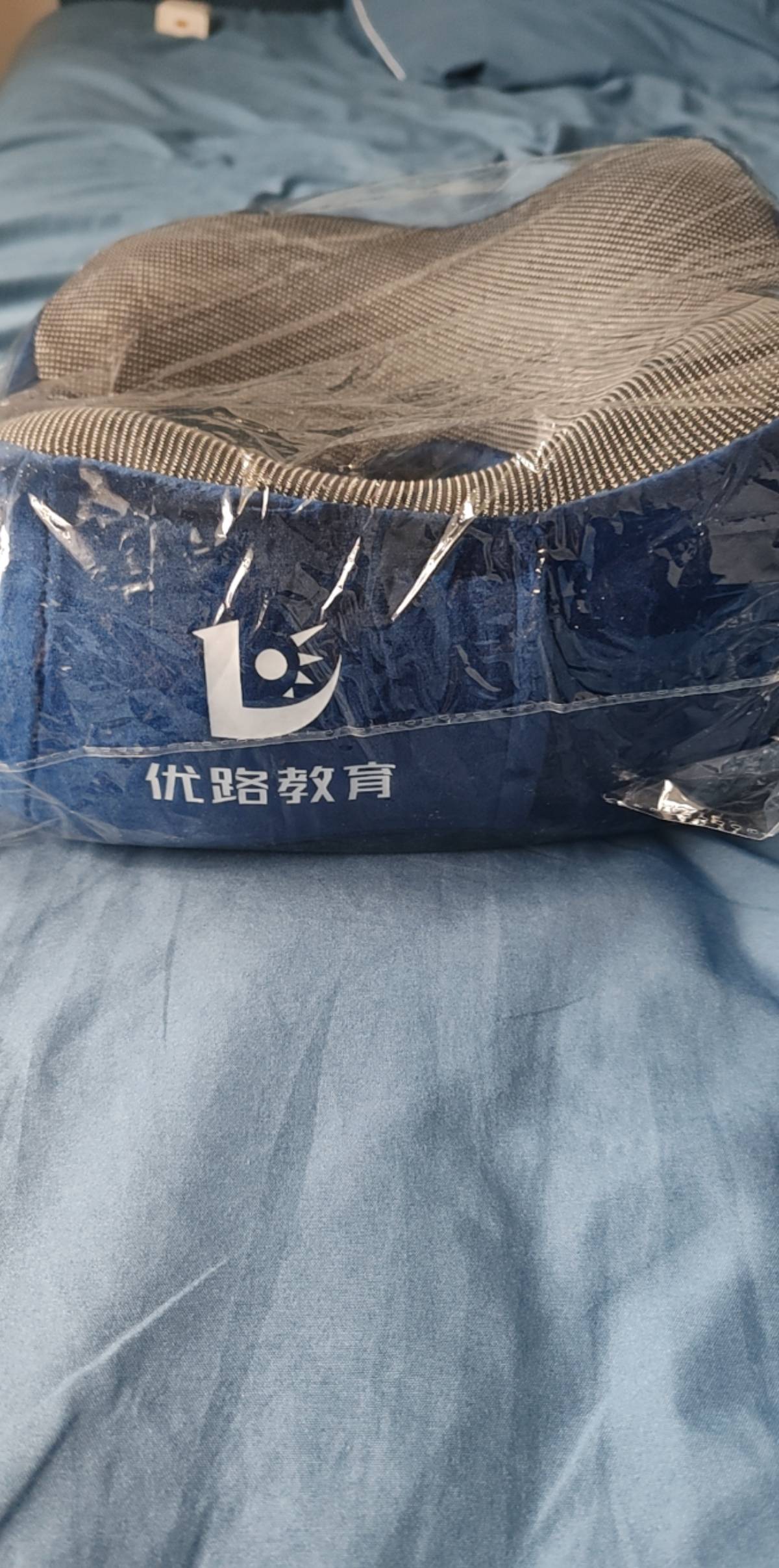 感谢前几天老哥发的优路教育，中的发货了，美滋滋！

78 / 作者:烟火里的尘埃11 / 