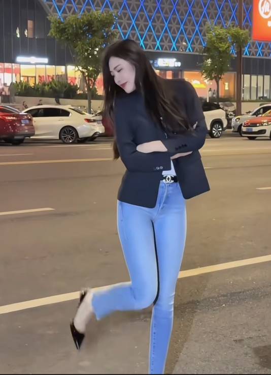 这个哪个老哥的女朋友

85 / 作者:李霸霸哦 / 