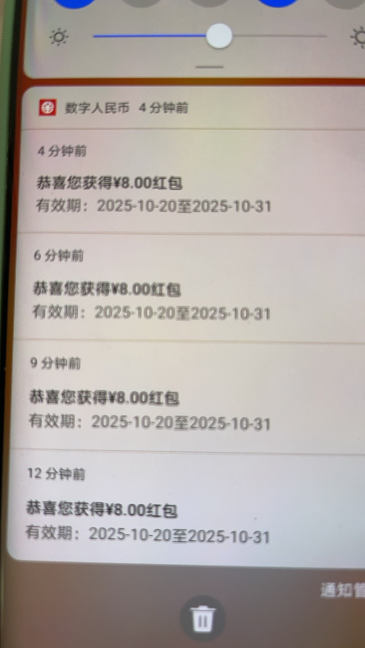 全是低保不及别人一个

81 / 作者:旋木跳独舞 / 