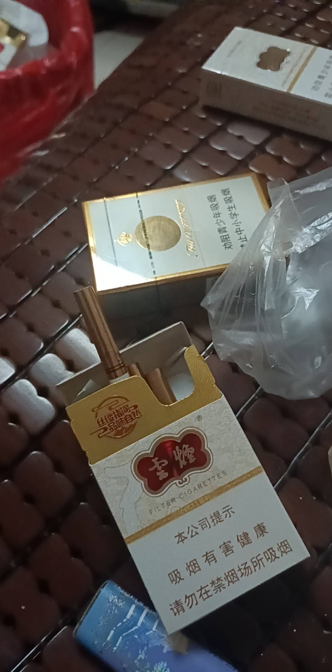 怎么才这么点银子

13 / 作者:装笔被雷劈 / 