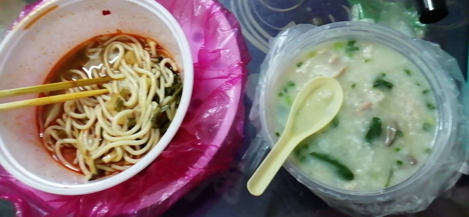 老哥吃了吗？我在烂尾楼，不通风偷隔壁的电，一个星期出去一次买食物

84 / 作者:优女 / 