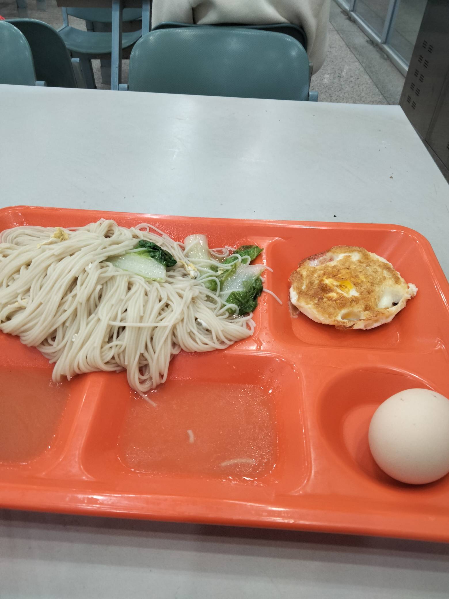 当牛马下班了，11个小时264毛，，吃个挂壁面回去睡觉。

67 / 作者:君子之交淡如水 / 