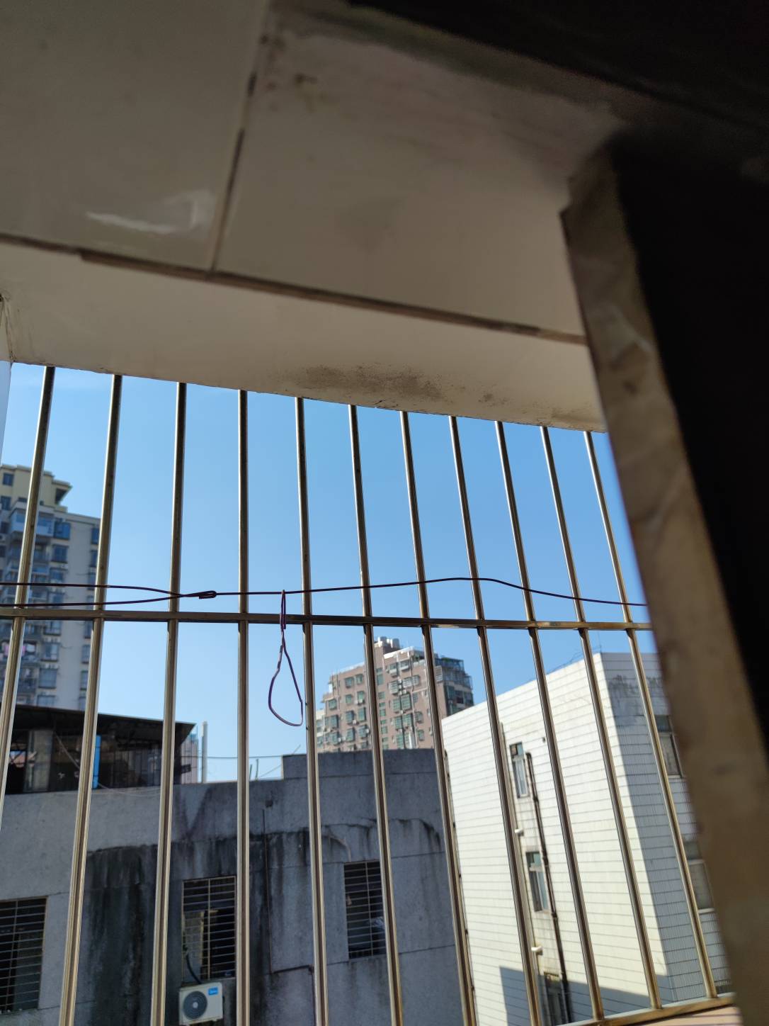 看我这挂壁房光线多好，太阳直射冬天可以躺这里晒太阳。


29 / 作者:梦回大唐做王爷 / 